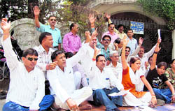 UKD workers stage a dharna in front of the secretariat in Dehradun on Tuesday