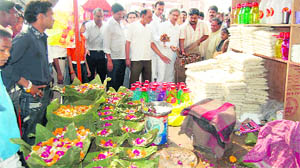 Haridwar Palika Chairman inspects polythene and other material used by squatters on Ganga ghats as a part of a drive to clean the city.