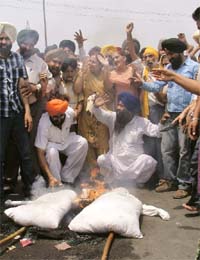 Riot victims protest against the Centre in Ludhiana