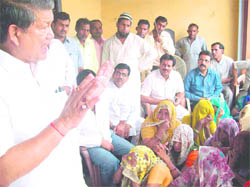 Union minister Harish Rawat addresses Bishanpur villagers 
