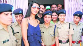 Miss India World Manasvi Mamgai with policewomen.