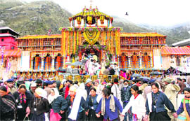 Bhotia tribals perform a dance at the Badrinath shrine on Wednesday.