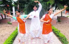 Rahul with his students