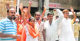 Relatives of the deceased protest against the GMSH-16 authorities in Chandigarh on Thursday.