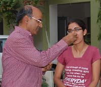 Geeta being felicitated