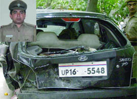 Inspector Shyam Sunder (inset) found dead near Purana Qila in New Delhi.