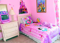 Become a princess with a castle and themed bedspreads