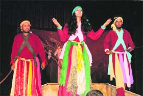 Artistes perform the play ‘Katha rukhan te kukhan di’ at Guru Nanak Dev Bhawan in Ludhiana