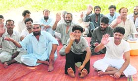 Freed Pakistan nationals await clearance from officials at the Attari-Wagah checkpost