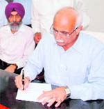 KD Chaudhary takes charge as Chairman-cum-Managing Director of Powercom in Patiala