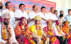 A mass marriage being conducted by the Punjab Nishkam Sewa Dal in Ludhiana