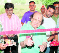 Roshan Taneja, first teacher of the Pune Film Institute, inaugurates his acting school franchise in 
