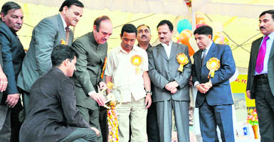 Union Health Minister Ghulam Nabi Azad inaugurates the Tourism-cum-Cultural Festival after laying the foundation stone of the Bhaderwah-Chamba road on Wednesday.