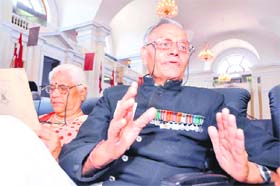 Brig CB Khanduri (retd), shares his experiences at the reunion ceremony in Dehradun