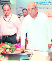 Haryana Chief Minister Bhupinder Singh Hooda launches Harsamadhan  in Channdigarh on Friday. 