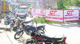 The ongoing construction of down-ramp opposite Calibre Plaza in Ludhiana.