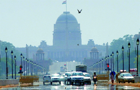 A scene of another hot day at Rajpath in New Delhi on Sunday.