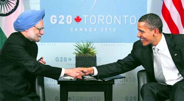 HAND OF FRIENDSHIP: US President Barack Obama shakes hands with Prime Minister Manmohan Singh 