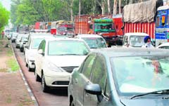 The view of a traffic jam on the Chandigarh-Zirakpur highway.