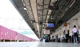 The rail traffic remained unaffected, the Ludhiana railway station wore a deserted look.