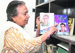 Shabnam, the widow of noted poet Krishan Adeeb, remembers him on the eve of his death anniversary. 