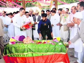 Chief Minister Omar Abdullah and NC chief Farooq Abdullah offer tributes at the grave of Madar-i- Meharban Akbar Jahan on her 10th death anniversary, on the outskirts of Srinagar on Sunday.