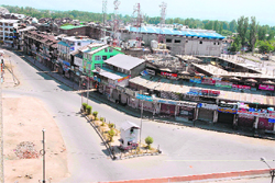 Jehangir Chowk in Srinagar wears a deserted look. 