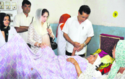 Health minister RS Chib on a visit to a hospital in Srinagar