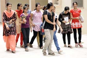 Admission seekers throng DAV campus in Abohar