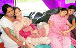 Jyoti and Rajni on an indefinite fast at the Gandhi Park In Dehradun on Wednesday