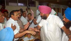 SAD and BJP councillors indulge in a verbal duel during the Zero Hour of the general house meeting of the Bathinda Muncipal Corporation on Thursday