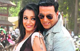 Trisha Krishnan and Akshay Kumar in Khatta Meetha