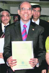 RBI Governor D Subbarao arrives for the credit policy meeting in Mumbai on Tuesday.