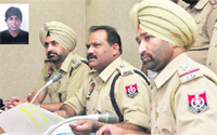 ADCP Sushil Kumar (centre) gives details of the murder case that was cracked in Ludhiana on Thursday. Inset: Accused Gurpreet Singh, alias Ganja.