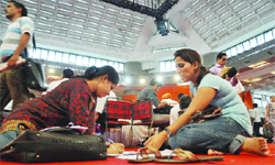 People file income tax returns on Saturday