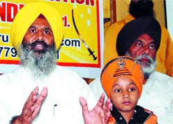 Manmohan Bhagowalia, vice-president, All-India Gatka Federation, addresses the media in Amritsar on Tuesday