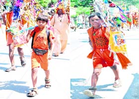 Two boys on their way to fetch Ganga jal