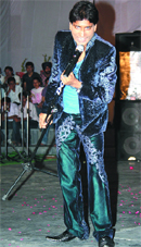 Raju Shrivastav performs at LPU.
