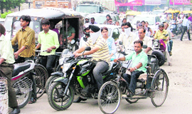 A long queue of vehicles at Bharat Nagar Chowk in Ludhiana on Tuesday.