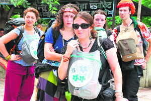 A group of foreigners 