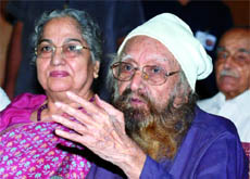 Khushwant Singh with Prime Minister Manmohan Singhs wife Gursharan Kaur on the occasion of the launch of his book in New Delhi on Monday. 