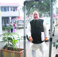 Pradesh Congress Committee chief Kaul Singh Thakur on his way to attend the Vidhan Sabha session in Shimla on Wednesday.