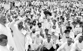 Farmers of Bhartiya Kisan Union (Haryana) protest against the shortage of electricity at Sector 5 in Panchkula on Thursday