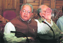 Kalraj Mishra, in charge, BJP affairs in Himachal Pradesh, addressing the media persons at Shimla on Saturday. 