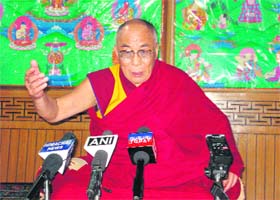 The Dalai Lama addresses mediapersons in Manali