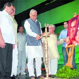 Chief Minister Bhupinder Singh Hooda inaugurates an Indo-Pak mushaira held in Gurgaon.