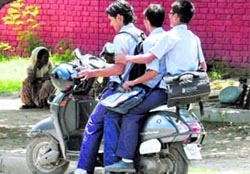 Despite campaign by the Chandigarh Traffic Police against underage drivers, youngsters continue to play with their lives.