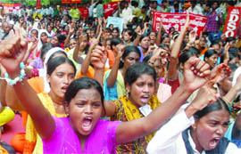 Members of the All India Democratic Students Organisation protest against the governments campaign for commercialisation and privatisation of education in New Delhi on Friday.