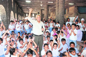 Rock garden creator Nek Chand interacts with students during the Heritage Week celebration organised by CII on Saturday.
