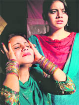 A scene from Hindi play, Heer Ka Dukhant, directed by Neeraj Kant, presented in Natrangs Sunday Theatre series.